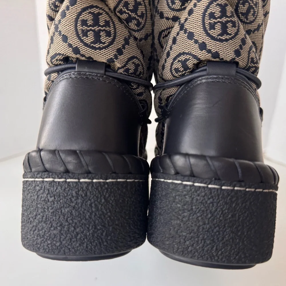 Tory Burch Monogrammed Logo Navy Blue Sleeping Bag Lined Boots Shoes Women’s 7
